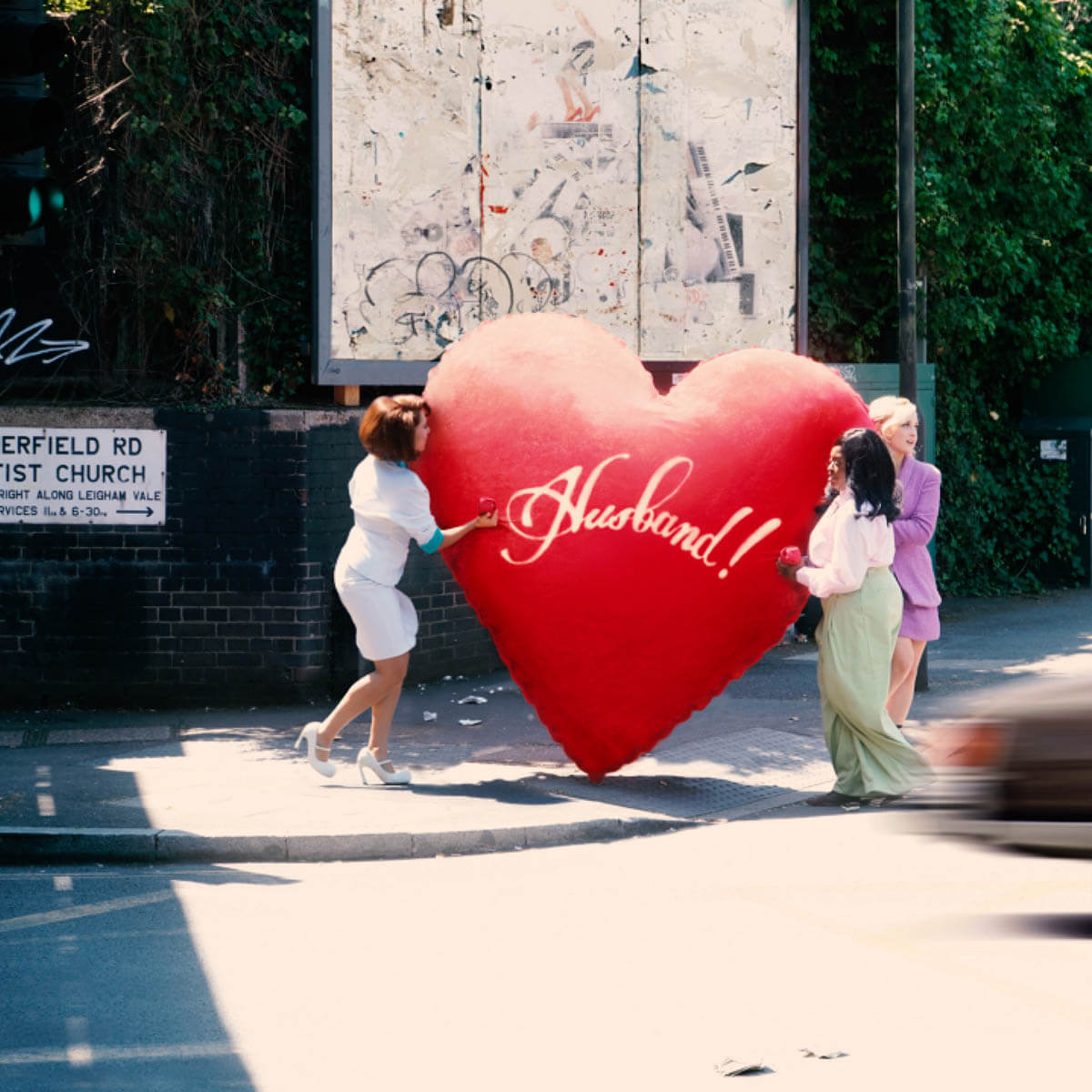 RAYE「WHERE IS MY HUSBAND!」