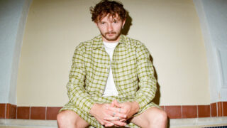 マム・トゥーディー、ニューアルバム『As the Crows』をリリース！