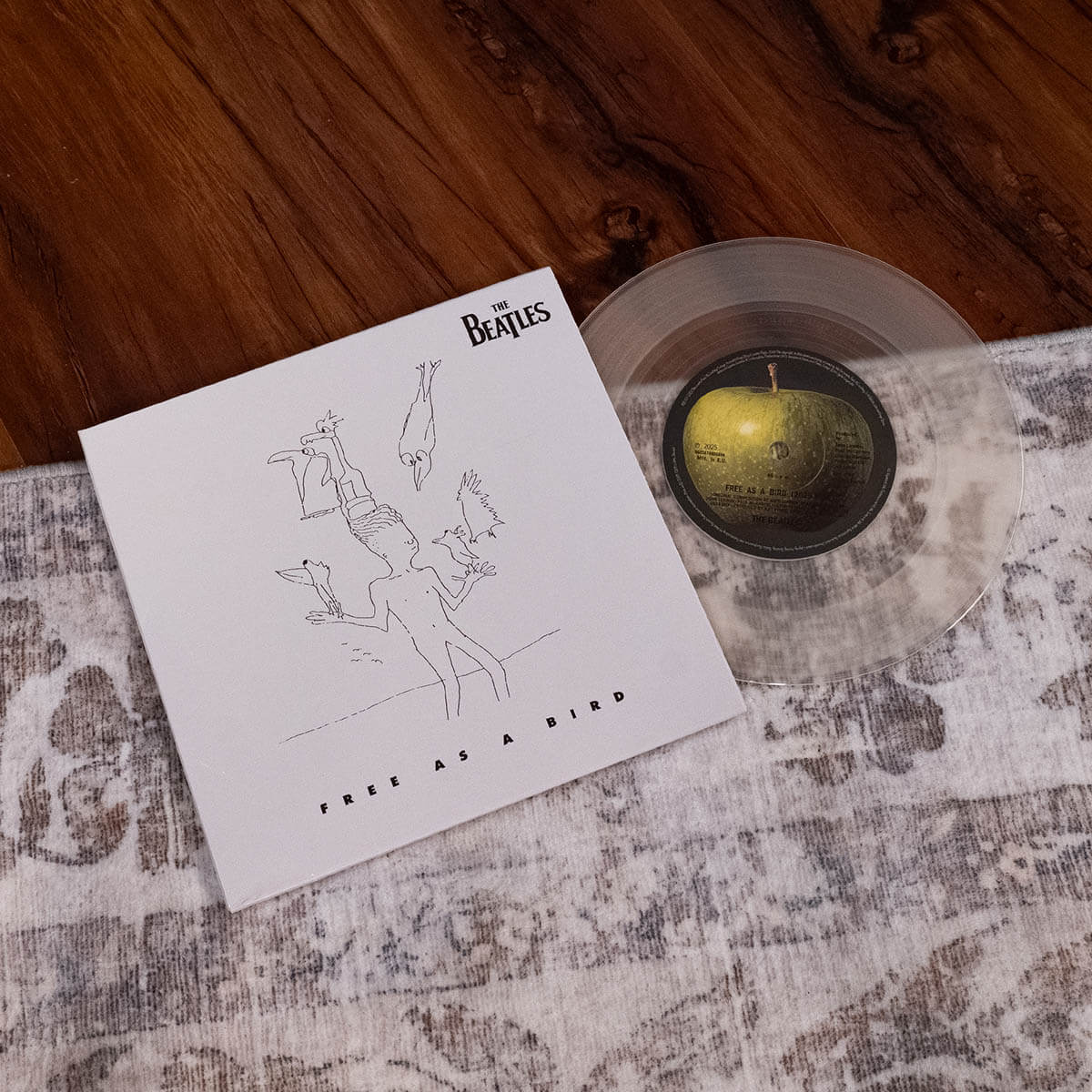 ザ・ビートルズ『フリー・アズ・ア・バード／リアル・ラヴ』7インチ・ヴィニール 展開図