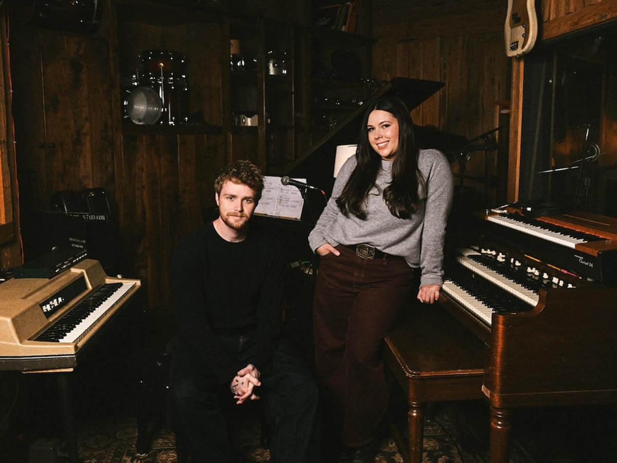 Alex Warren & Gigi Perez