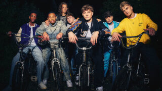 サイモン・コーウェルがプロデュースをする英ボーイ・バンドのカムバック、「December 10」が誕生！フル・パフォーマンス映像も初公開！