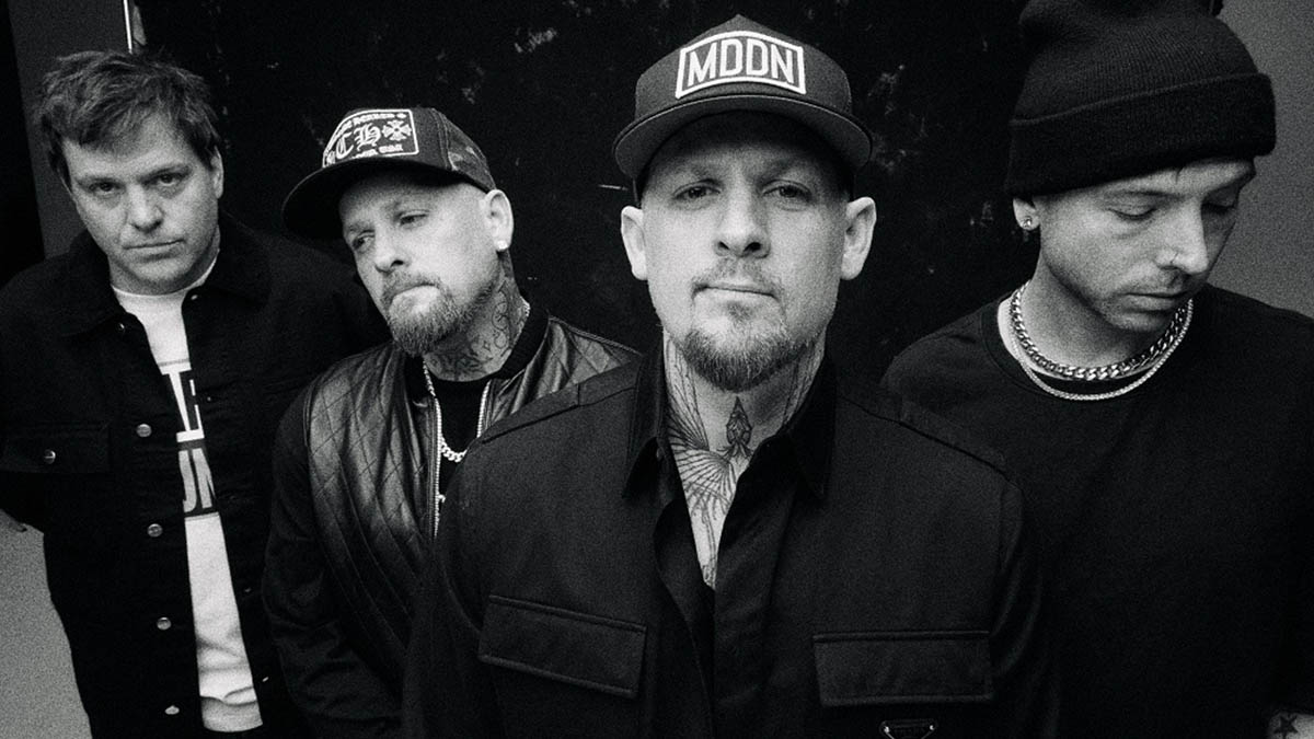 グッド・シャーロット、「Fairytale of New York」カバーのヴィジュアライザー・ビデオを公開