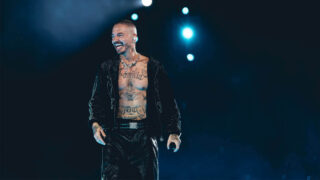 J・バルヴィン、故郷メデジン市で歴史的カムバック公演を開催！