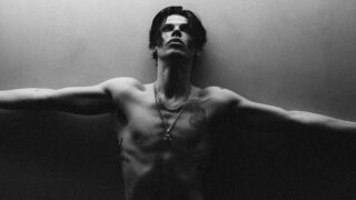 ヤングブラッド、最優秀ロックソング賞ノミネート曲「Zombie」のアコースティック・バージョンをリリース!