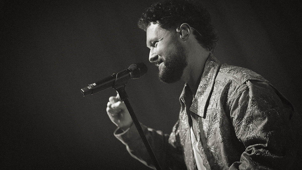 カラム・スコット、待望の来日公演、大阪初日のライヴ・レポートが到着！最終日となる東京公演は本日！