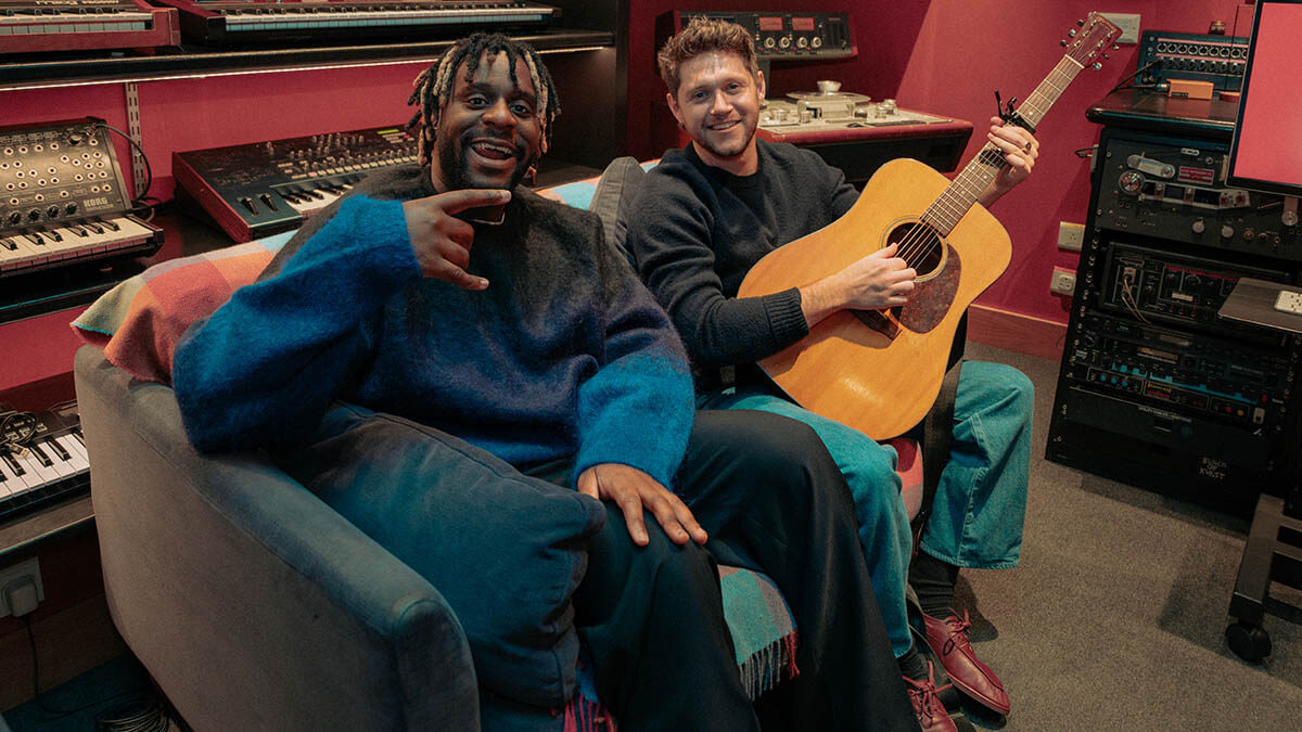 マイルズ・スミス、ナイル・ホーランとのコラボによる新曲「Drive Safe」のリリック・ビデオを公開