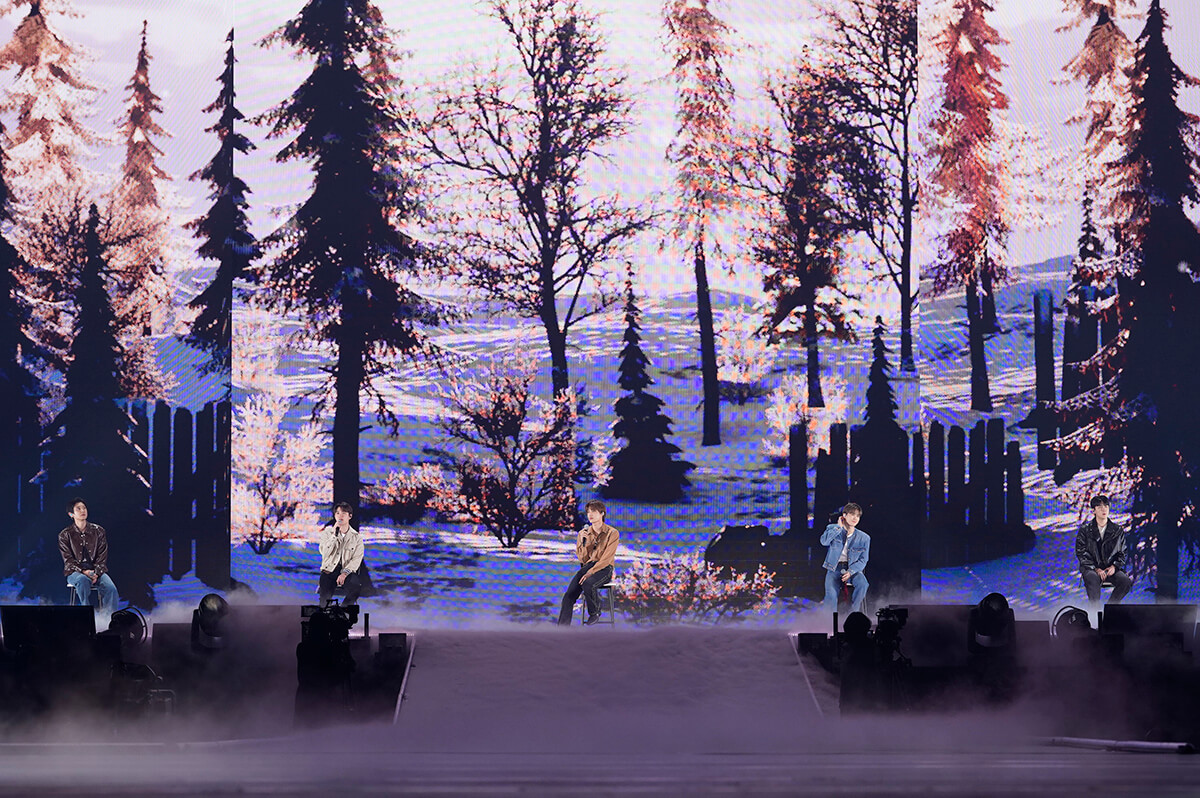 EXO (C) 田中聖太郎写真事務所