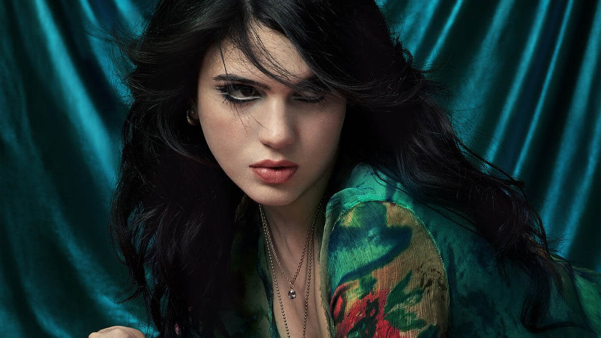 ジュリア・カミング、ジミー・ファロン司会の米人気番組で披露した「My Life」の映像が公開