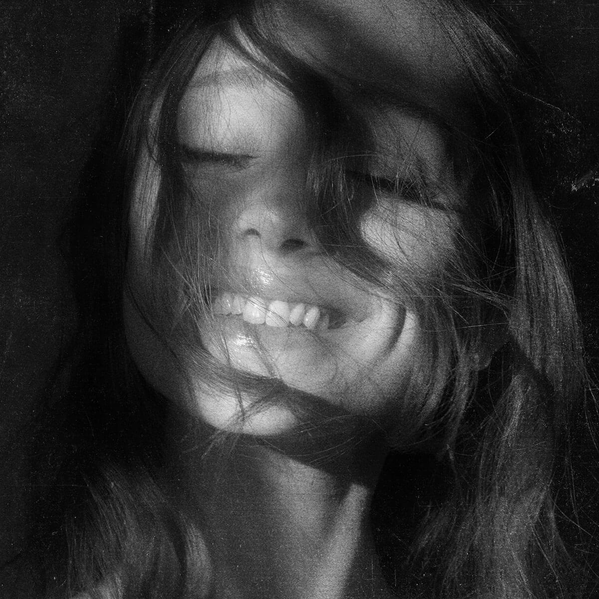 Ariana Grande『petal』