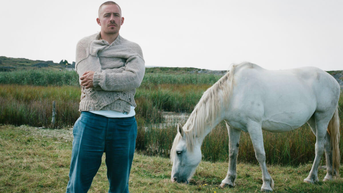 ダーモット・ケネディ、3年半ぶりとなる新作アルバム『The Weight of the Woods』リリース!