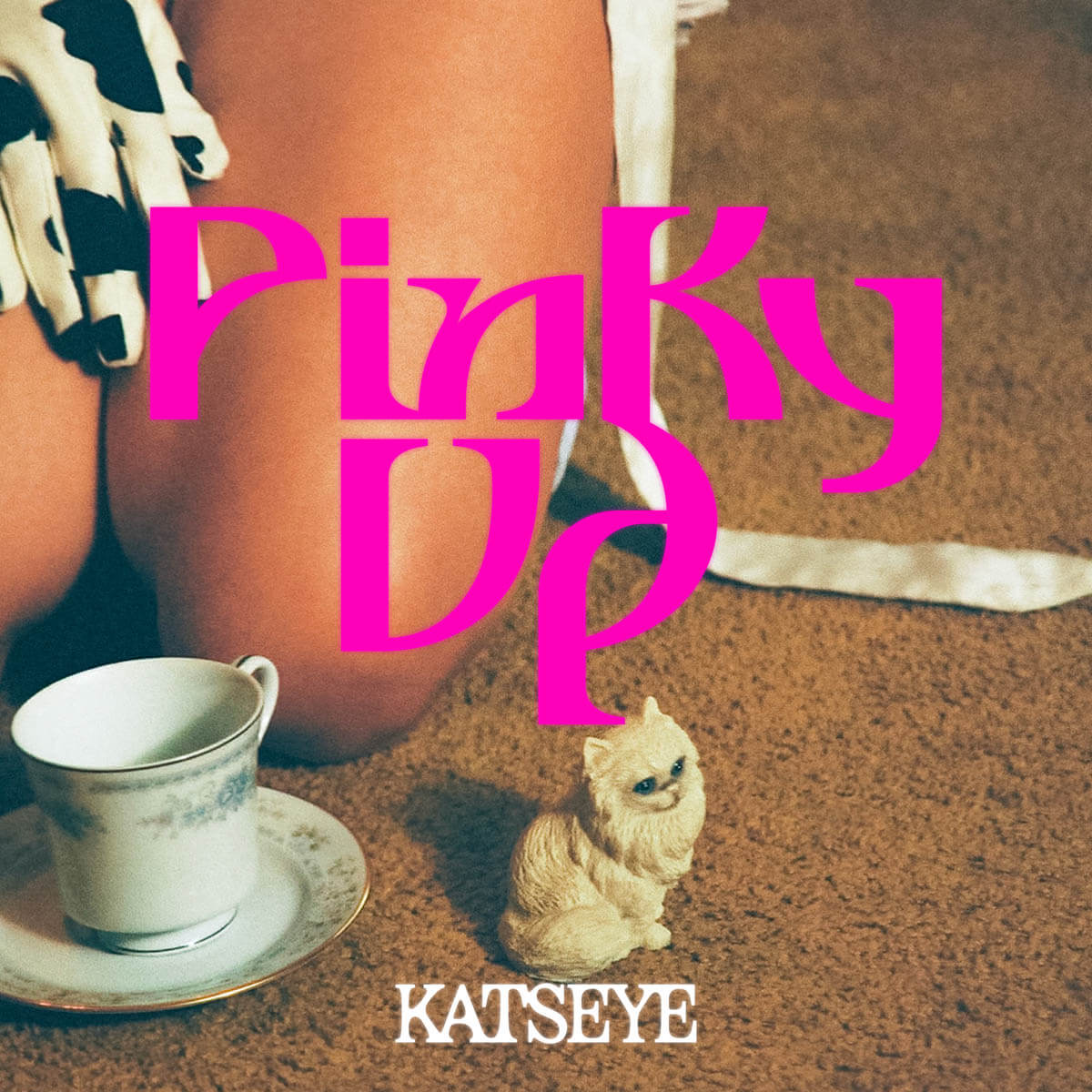 KATSEYE「PINKY UP」