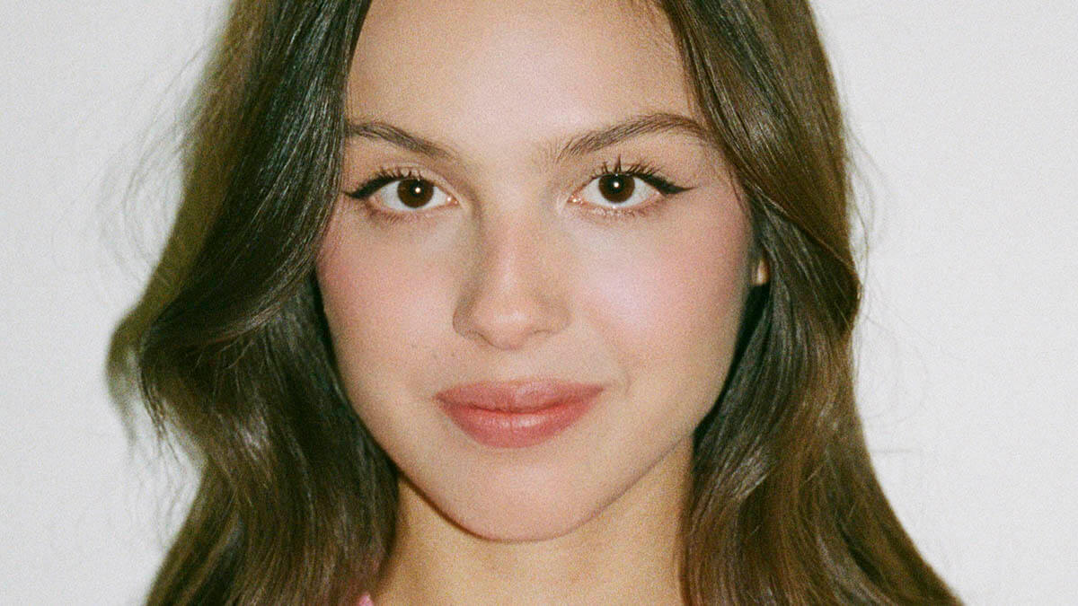 オリヴィア・ロドリゴ、待望の新作アルバム『you seem pretty sad for a girl so in love』6/12(金)リリースを発表！