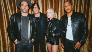 メトリック、10枚目のニューアルバム『Romanticize The Dive』をリリース！