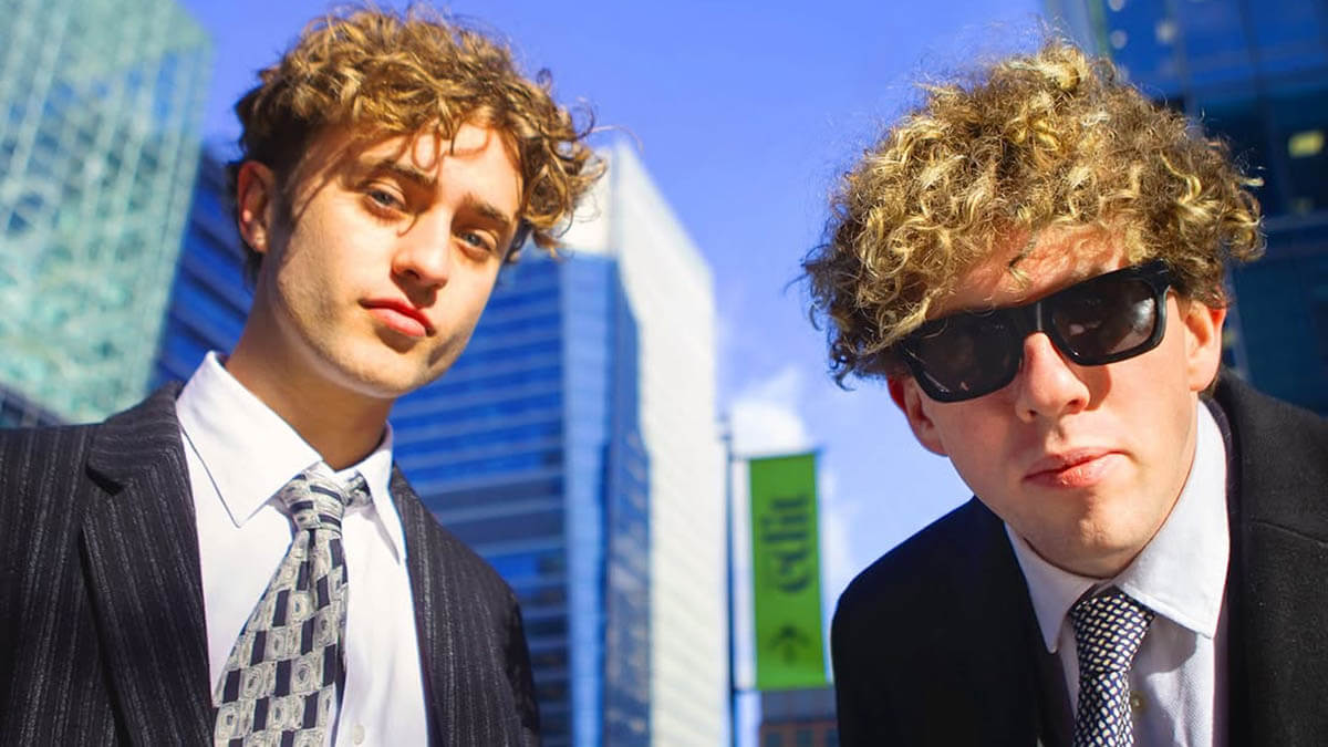 トースト・クラブ、新EPからの先行シングル「Mean Girl」のヴィジュアライザー・ビデオを公開