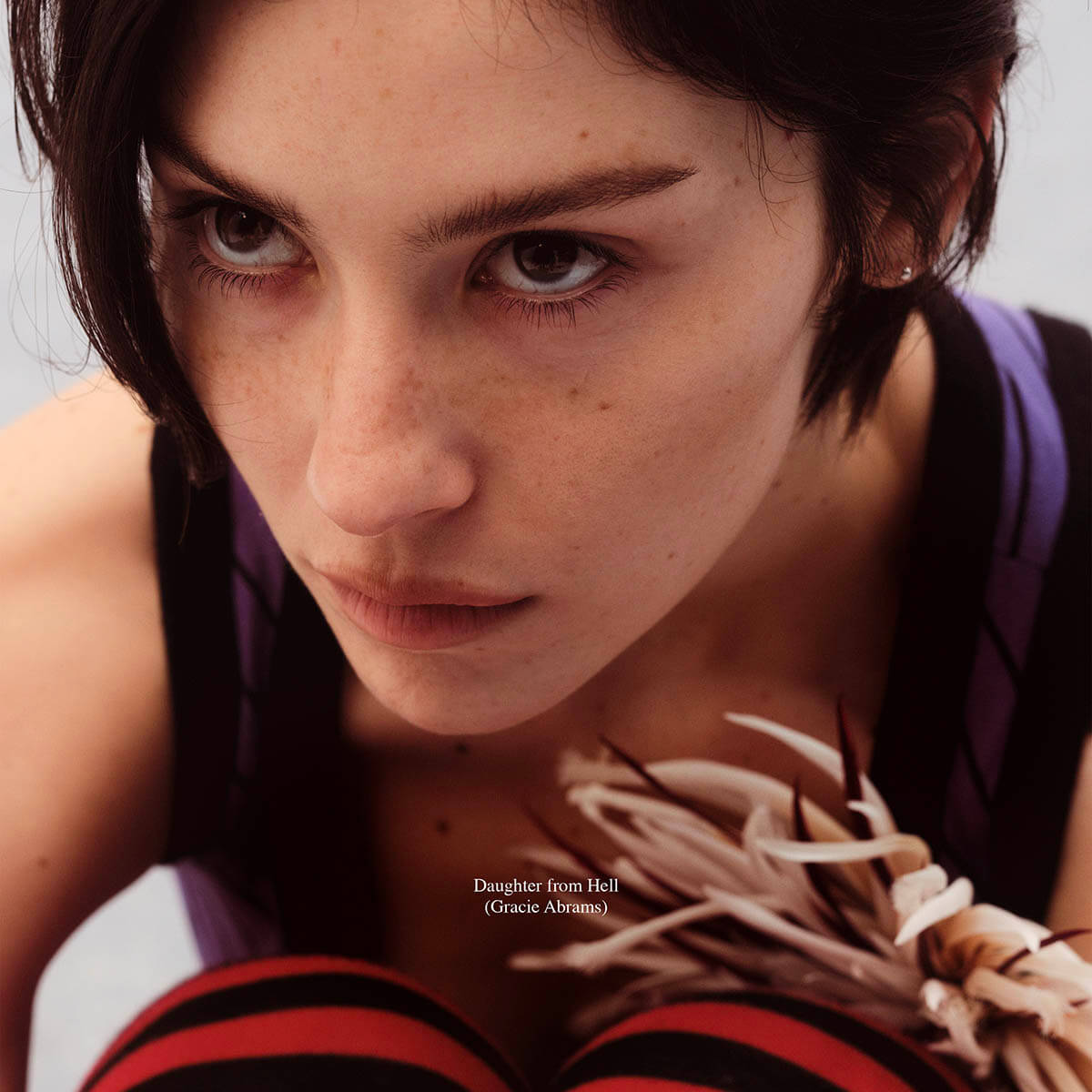Gracie Abrams『Daughter from Hell』