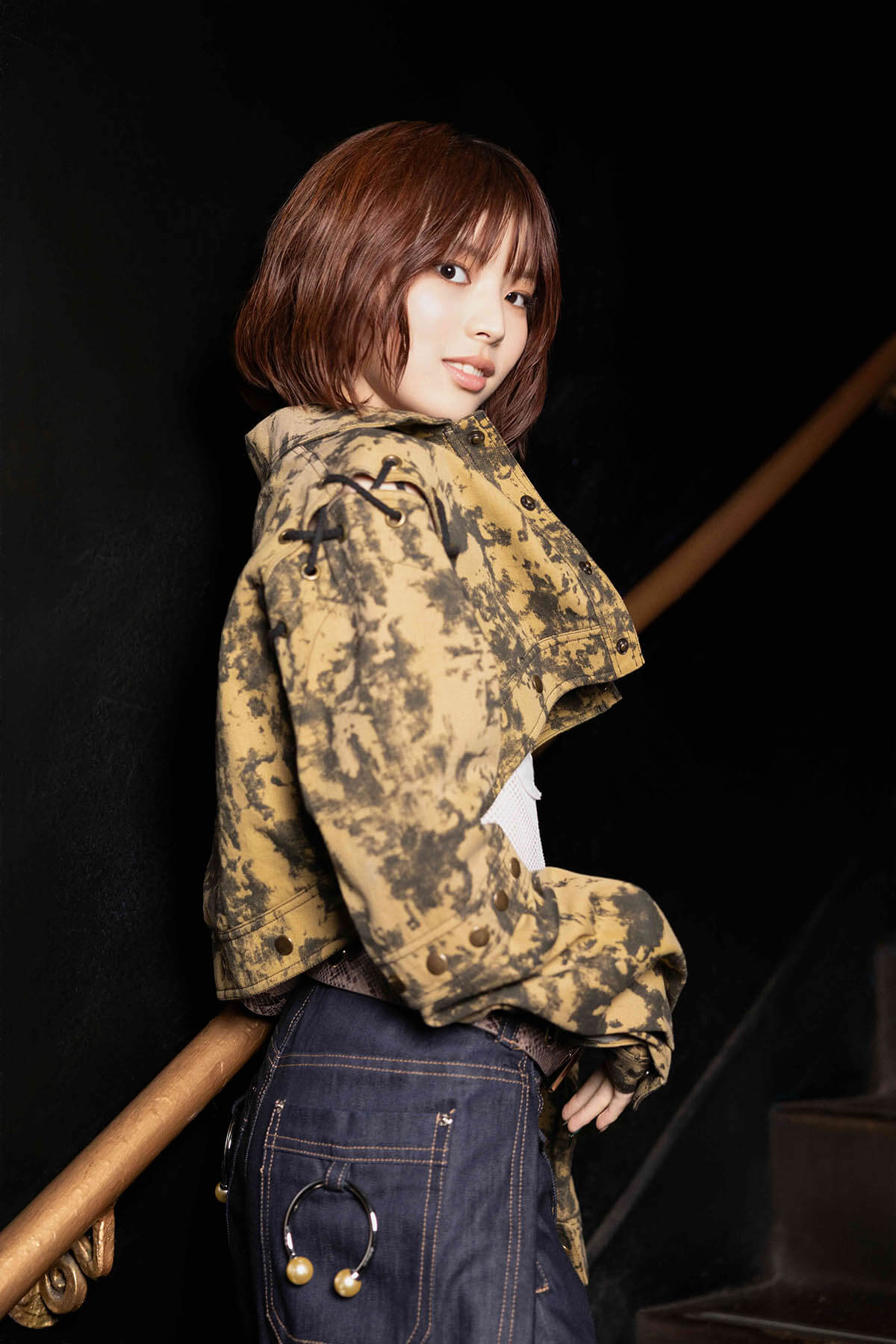 咲来 (SAKURA) (C)HYBE x Geffen Records