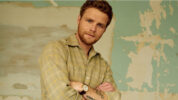 アレックス・ウォーレン、新曲「PASSENGER」をリリース！ニュー・アルバム『WILDCHILD』の8月リリースも発表