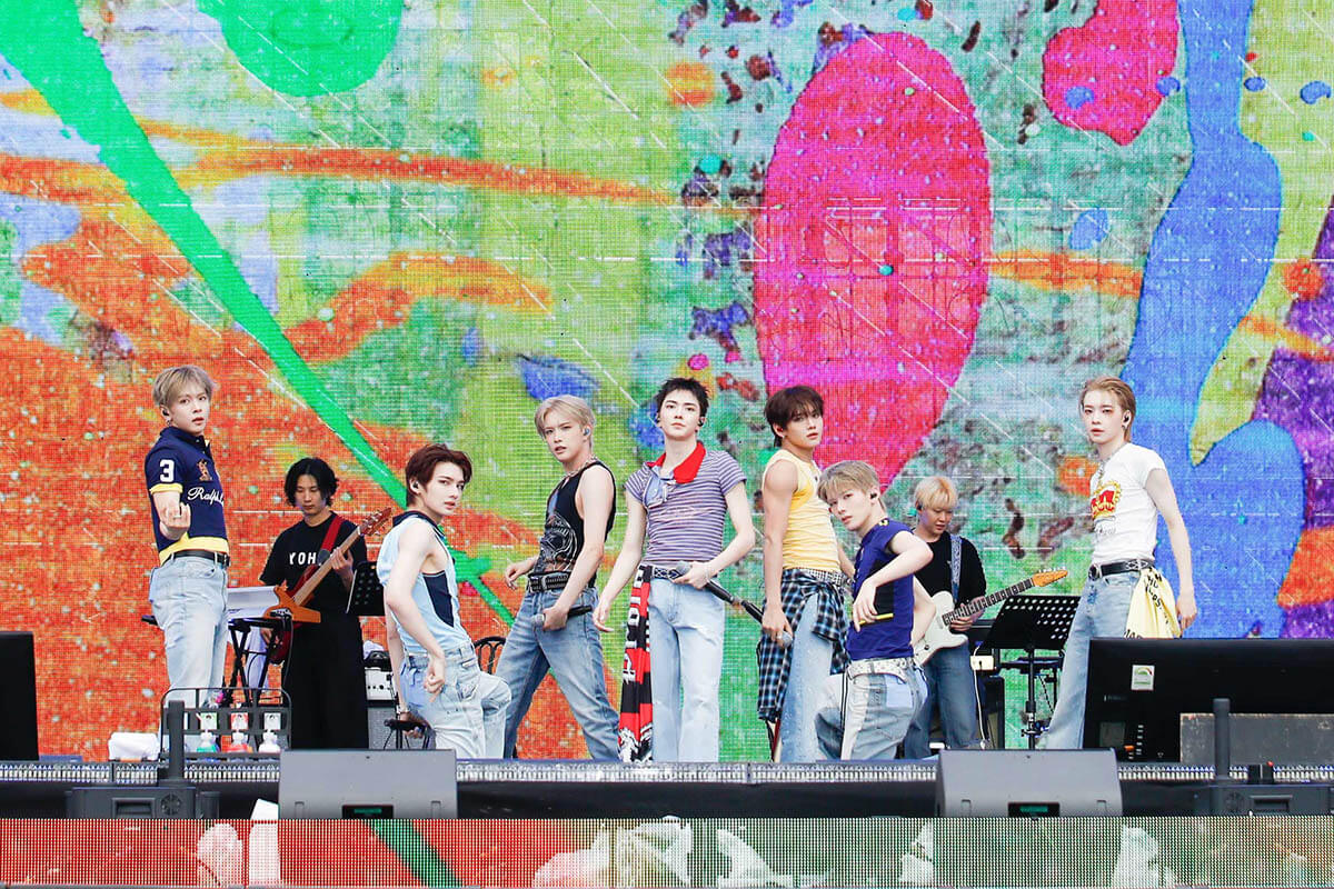 2026 Weverse Con Festival Weverse Park Dayのステージに立つaoen