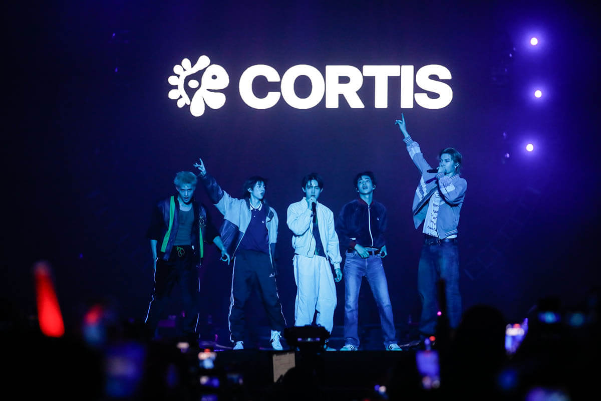2026 Weverse Con Festival Weverse Con のステージに立つCORTIS